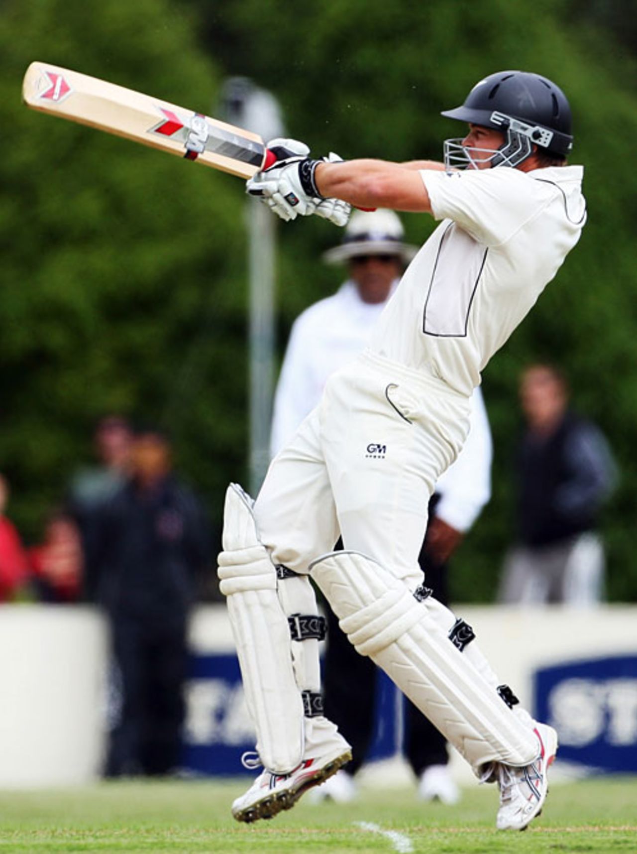 Daniel Flynn pulls, New Zealand v West Indies, 1st Test, Dunedin, 1st day, December 11, 2008