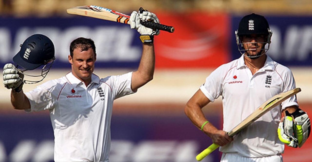 Andrew Strauss celebrates while Kevin Pietersen applauds, India v England, 1st Test, Chennai, 1st day, December 11, 2008