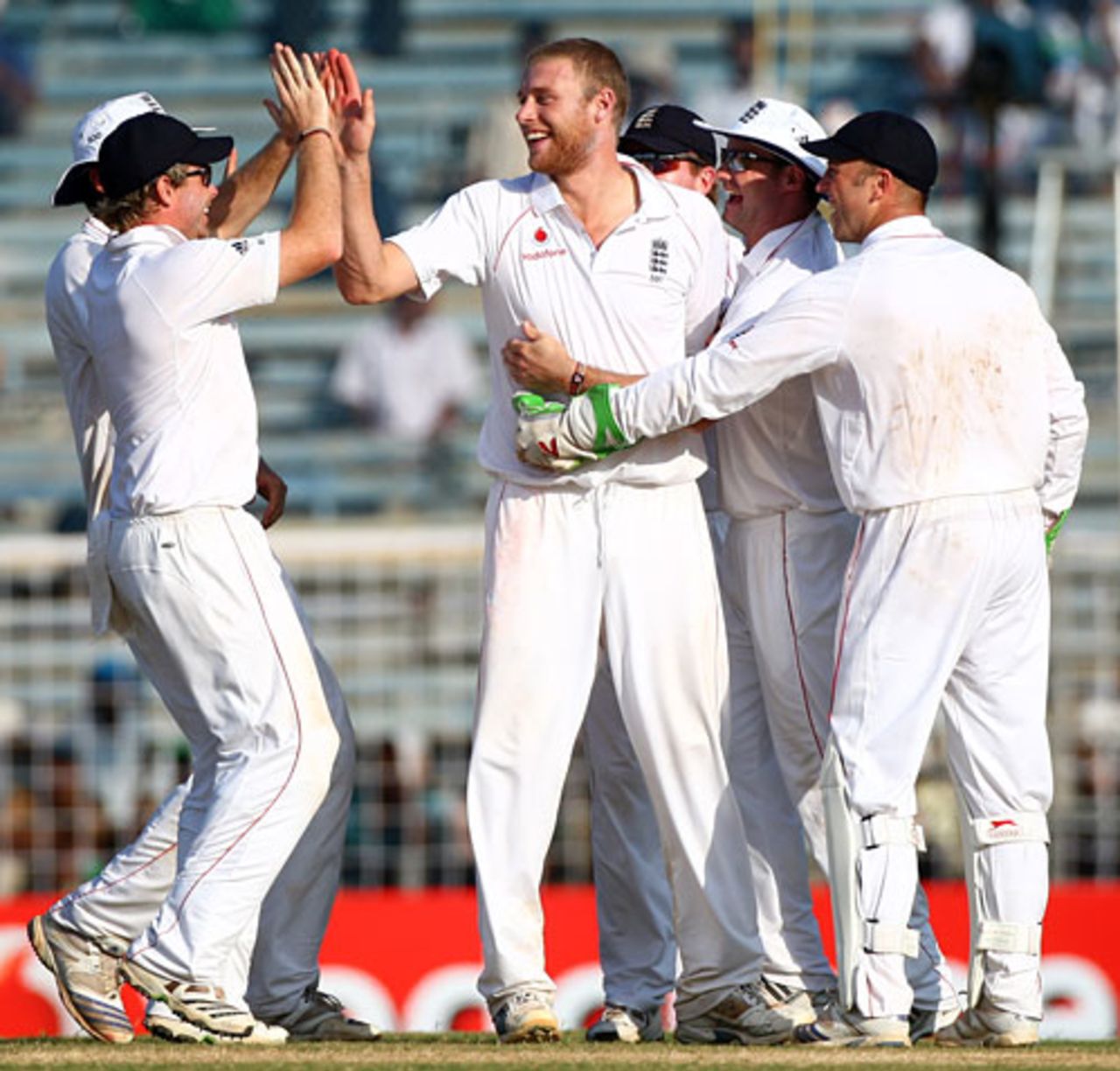 Andrew Flintoff is congratulated by his team-mates after dismissing Sachin Tendulkar, India v England, 1st Test, Chennai, 2nd day, December 12, 2008