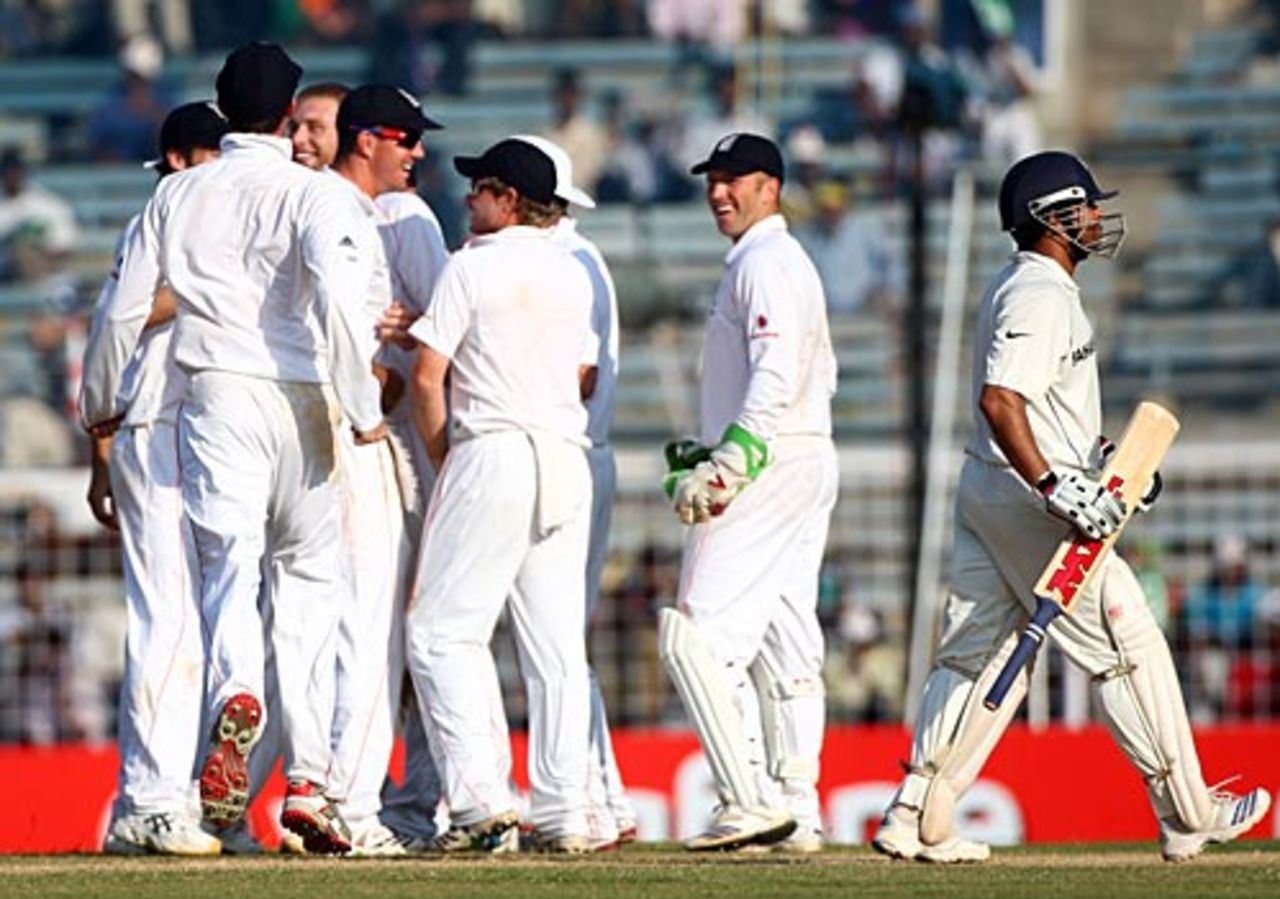 Sachin Tendulkar makes the long walk back as England players celebrate, India v England, 1st Test, Chennai, 2nd day, December 12, 2008