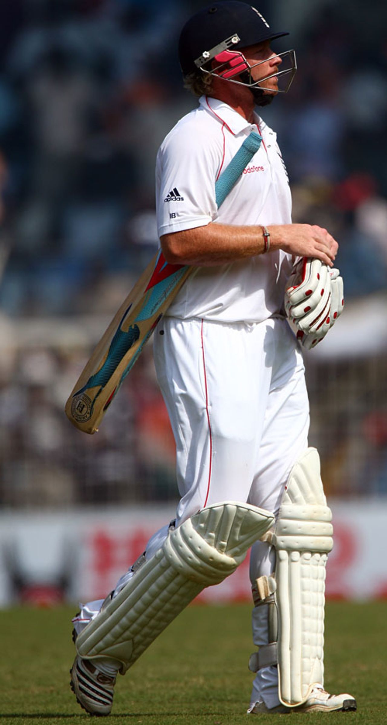 Ian Bell heads back after being caught off Amit Mishra for 7, India v England, 1st Test, Chennai, 3rd day, December 13, 2008