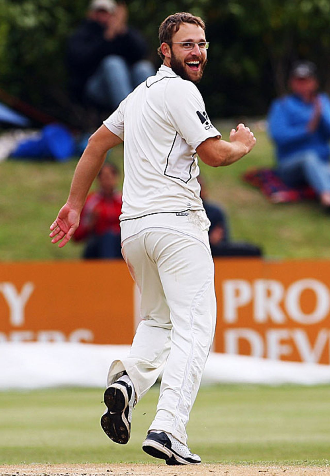 Daniel Vettori cleaned up the tail and finished with 6 for 56, New Zealand v West Indies, 1st Test, Dunedin, 4th day, December 14, 2008