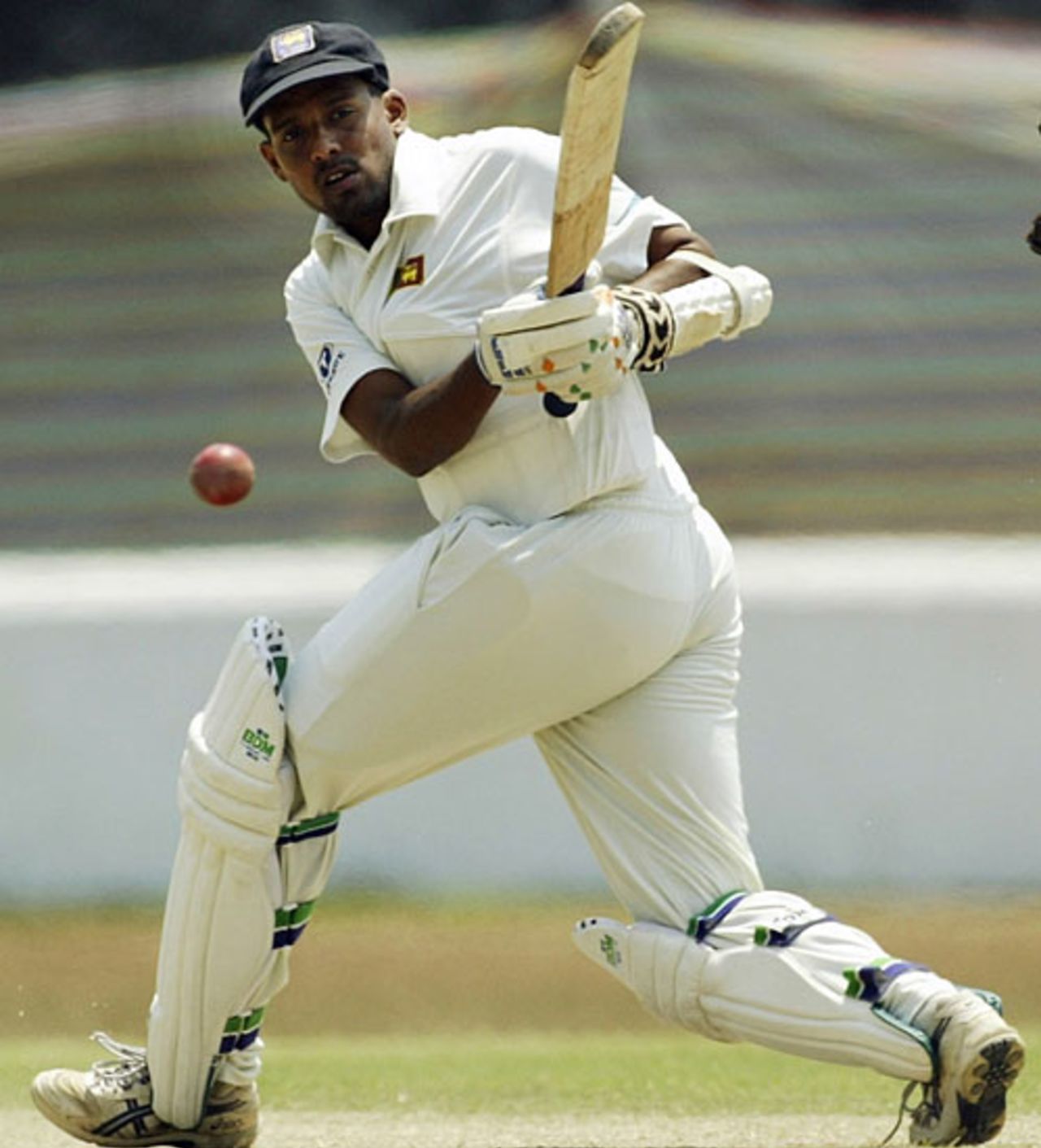 Thilan Samaraweera sweeps, Sri Lanka Cricket President's XI v Australia, Colombo, March 2004