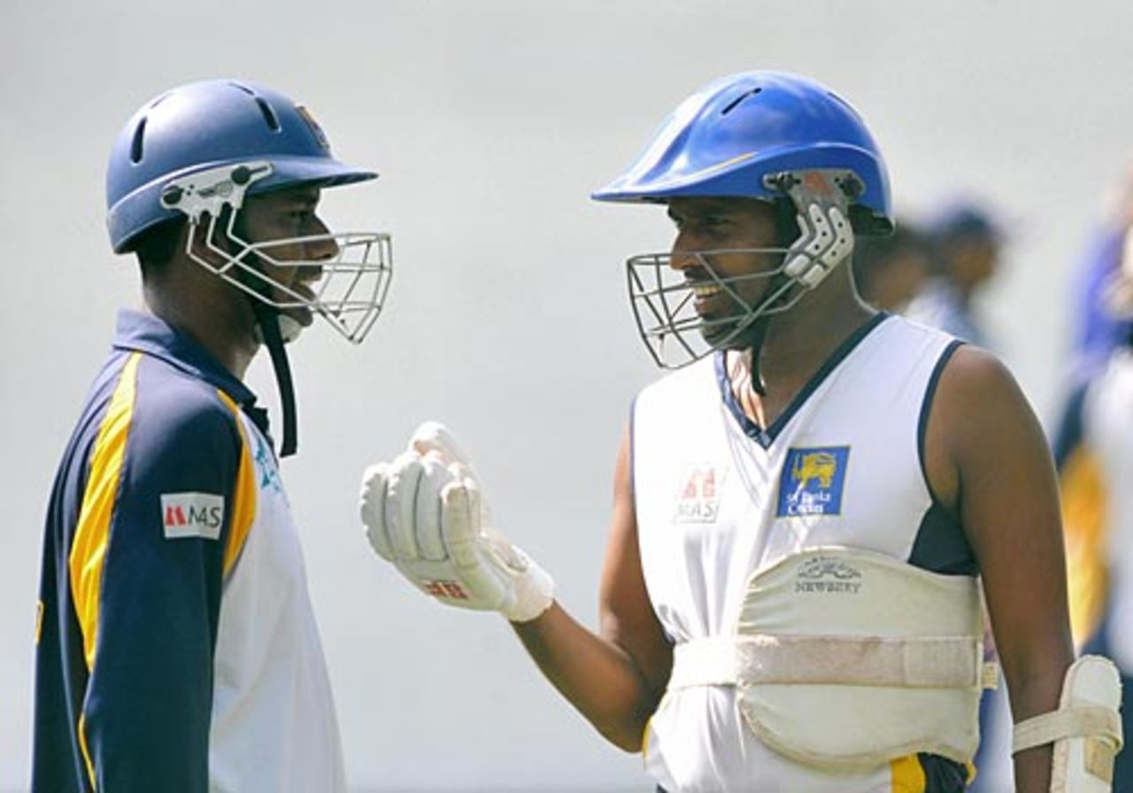 Thilan Samaraweera and Prasanna Jayawardene discuss a point, Colombo, December 16, 2008