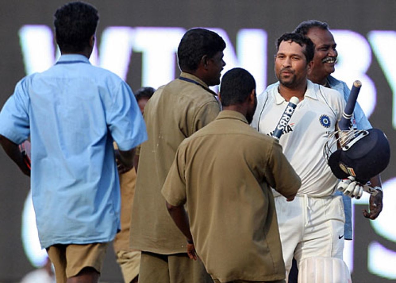 Sachin Tendulkar is congratulated by the groundstaff, India v England, 1st Test, Chennai, 5th day, December 15, 2008
