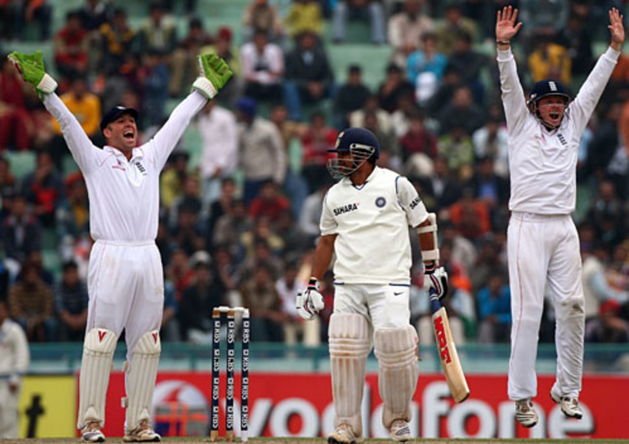 England players appeal successfully for an lbw against Sachin Tendulkar, India v England, 2nd Test, Mohali, 2nd day, December 20, 2008