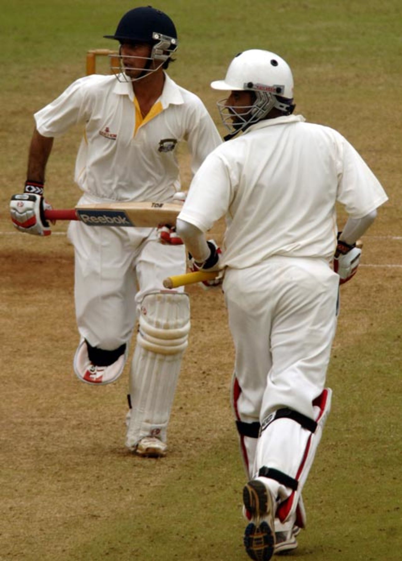 Uday Kaul and Ankur Kakkar during their 107-run stand, Mumbai v Punjab, Ranji Trophy Super League, Mumbai, 3rd day, December 20, 2008