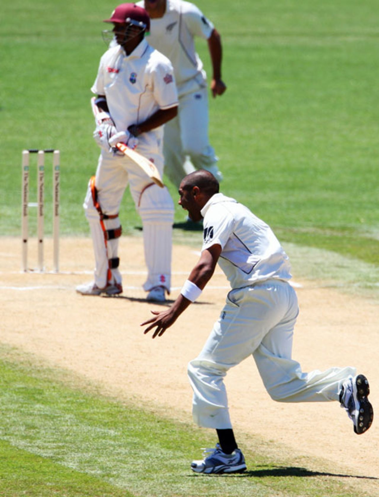 Jeetan Patel picks up Shivnarine Chanderpaul first ball, New Zealand v West Indies, 2nd Test, December 22, 2008