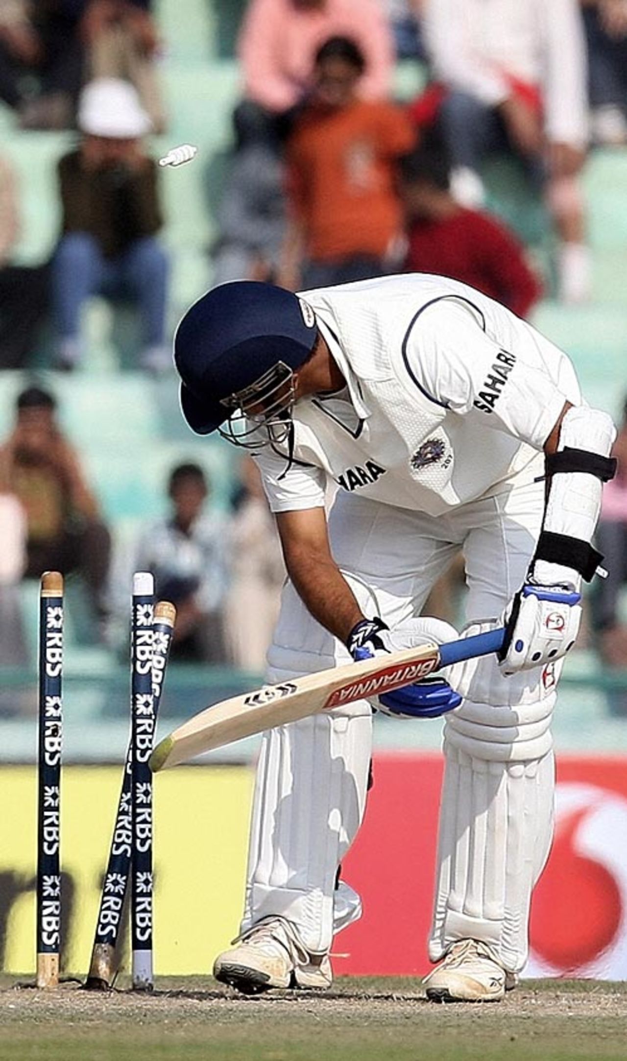 Rahul Dravid can only look back at the rearranged stumps, India v England, 2nd Test, Mohali, 4th day, December 22, 2008