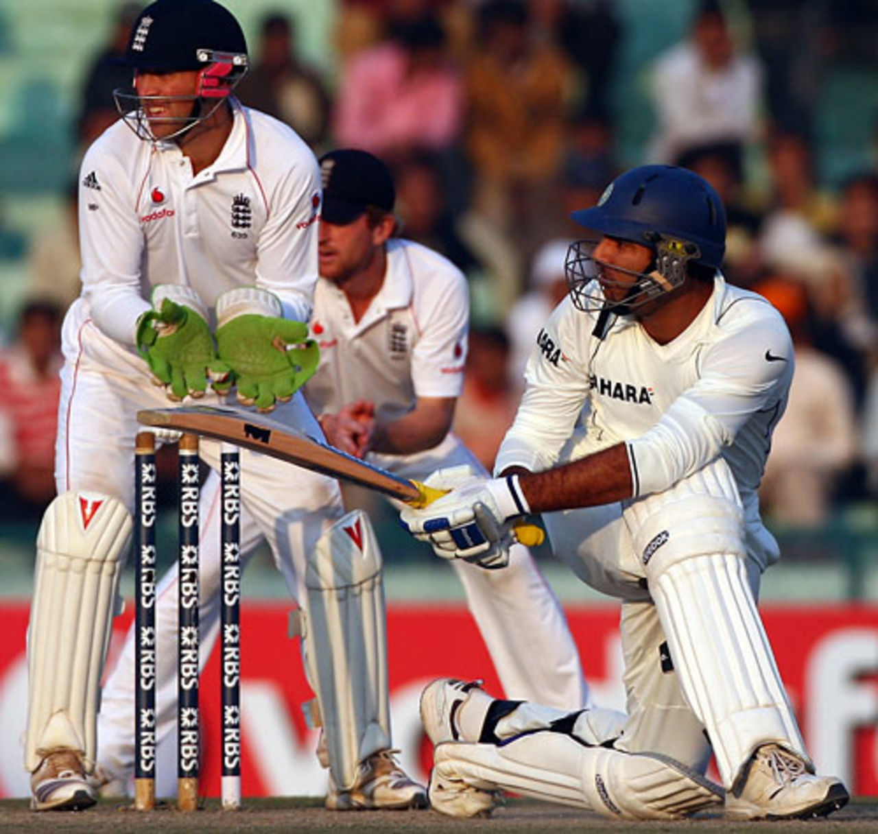 Yuvraj Singh sweeps, India v England, 2nd Test, Mohali, 4th day, December 22, 2008