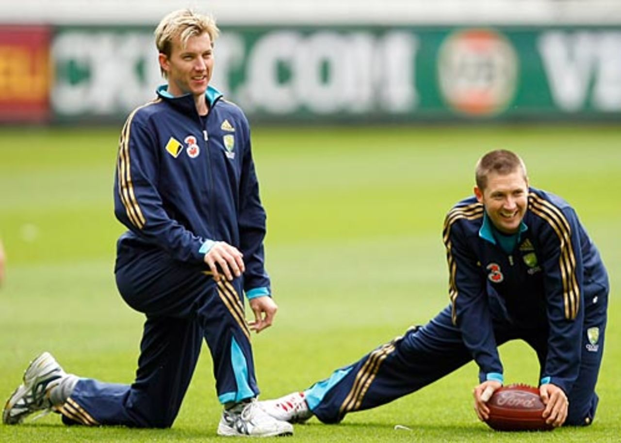 Brett Lee and Michael Clarke do some stretching exercises, Melbourne, December 23, 2008