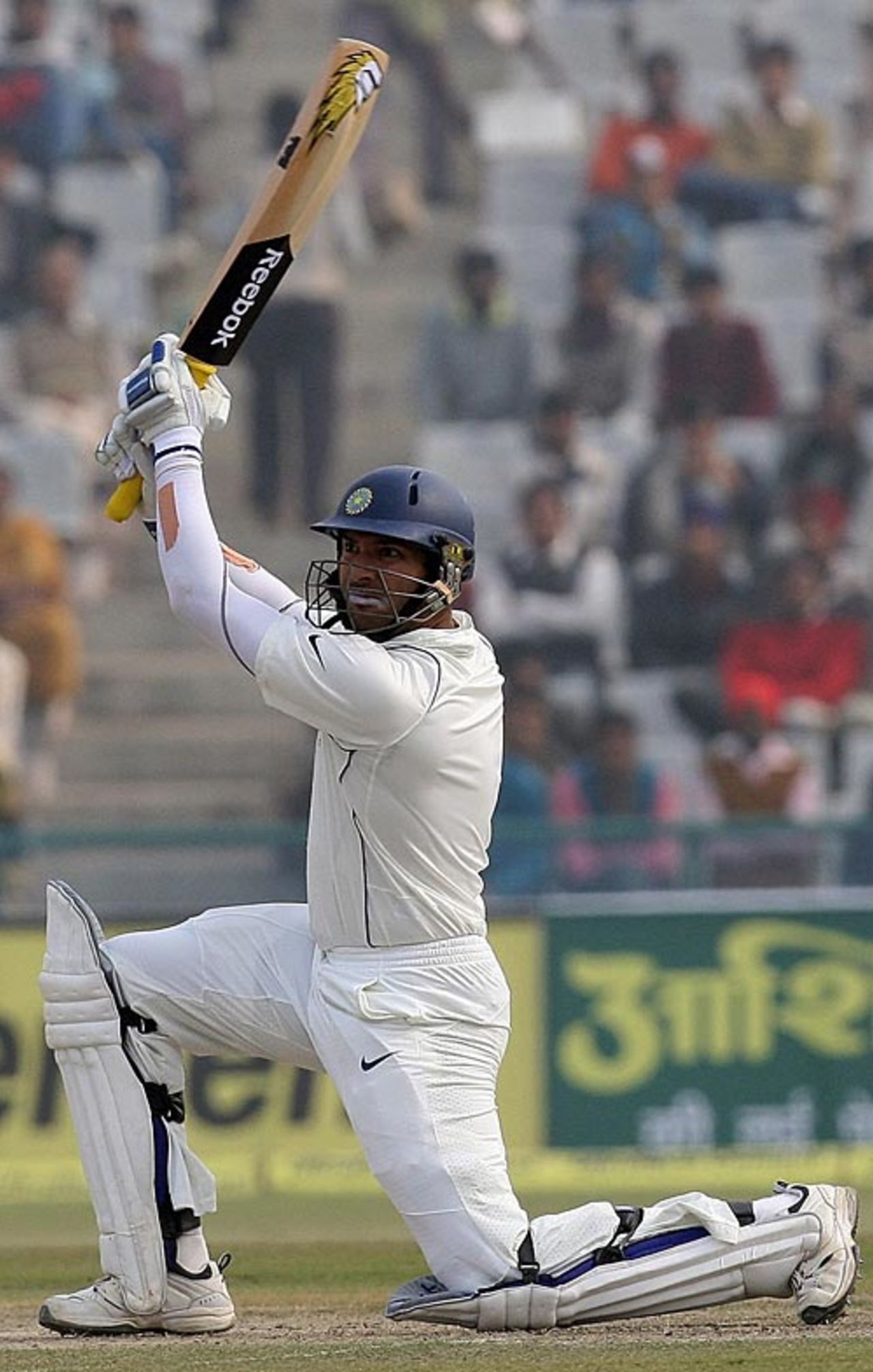 Yuvraj Singh plays a lofted shot, India v England, 2nd Test, Mohali, 5th day, December 23, 2008