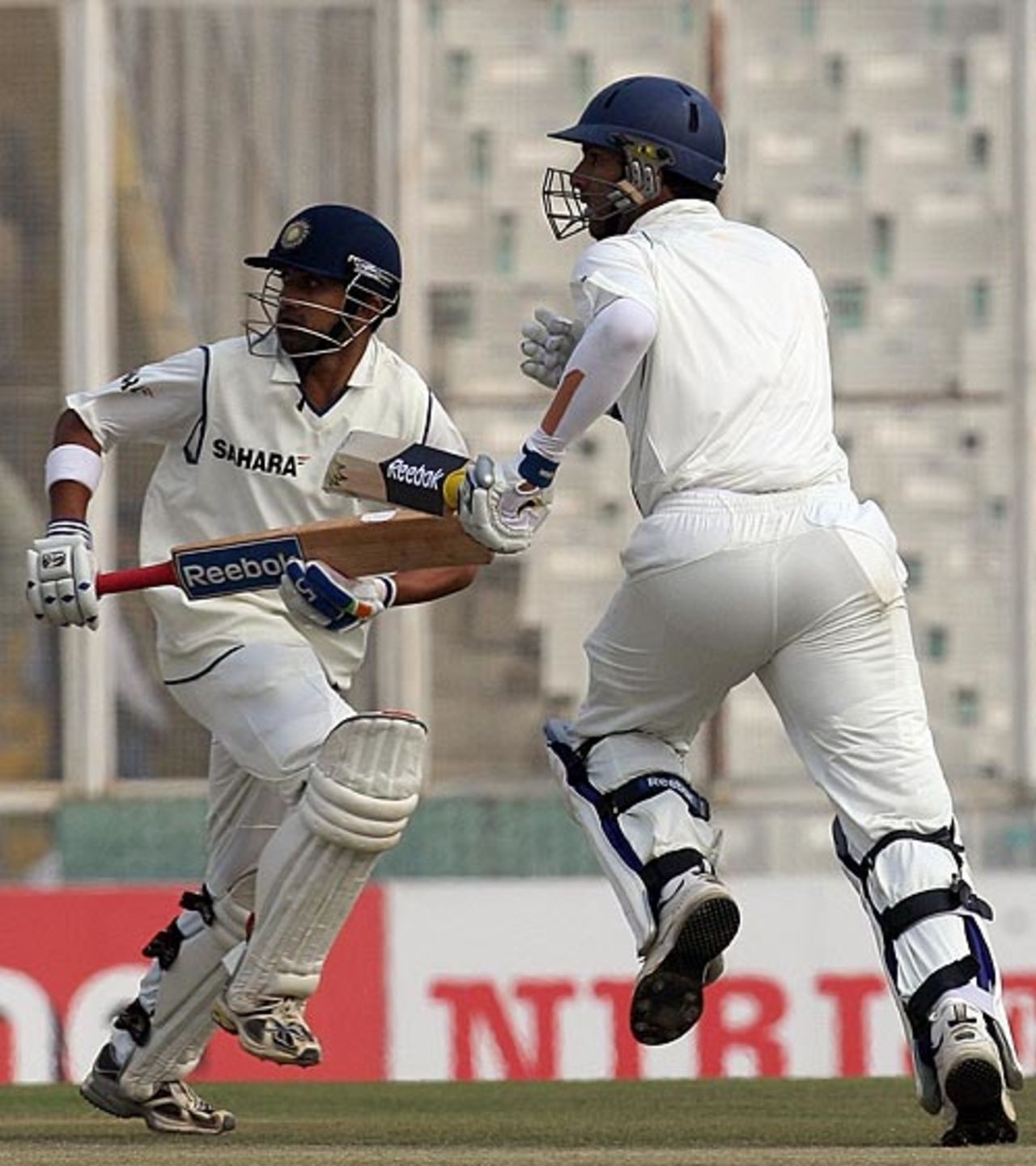 Gautam Gambhir and Yuvraj Singh steal a single, India v England, 2nd Test, Mohali, 5th day, December 23, 2008