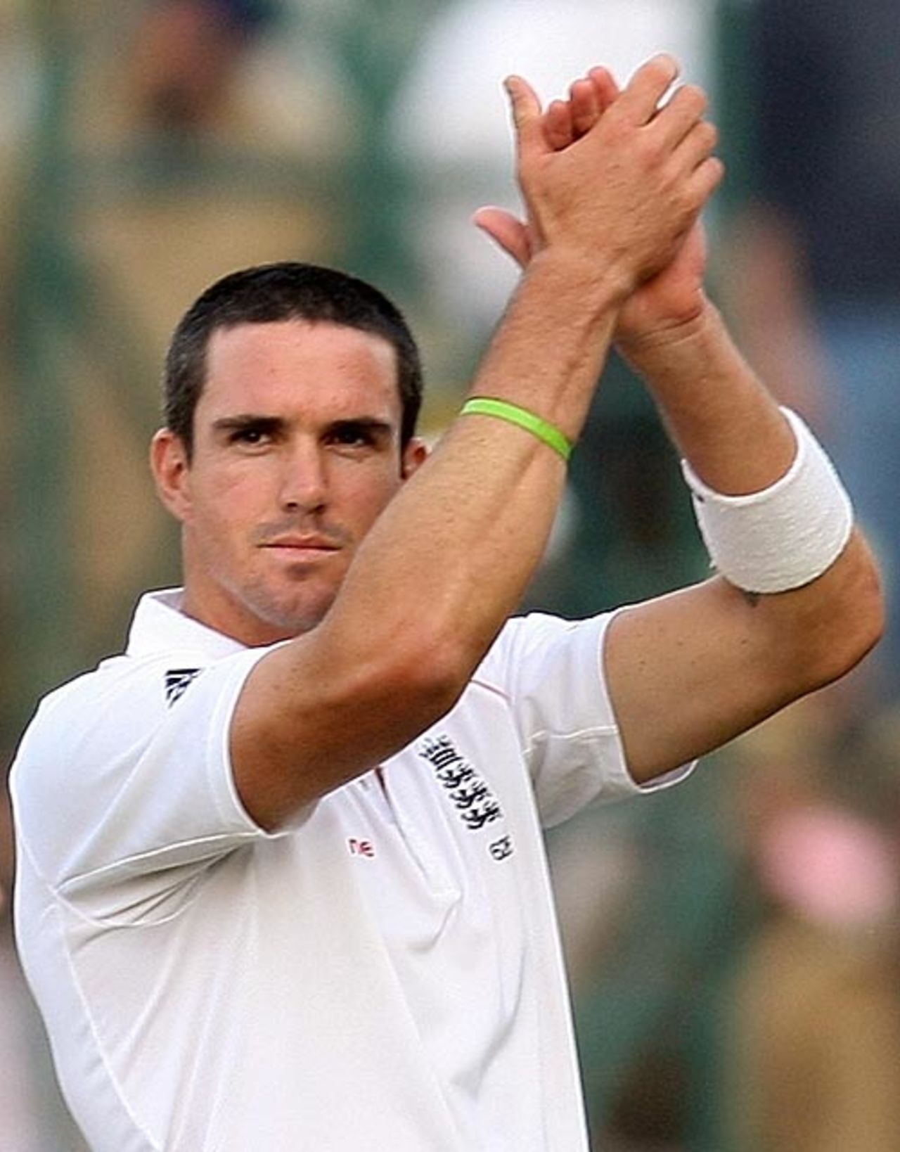 Kevin Pietersen walks off the ground, India v England, 2nd Test, Mohali, 5th day, December 23, 2008