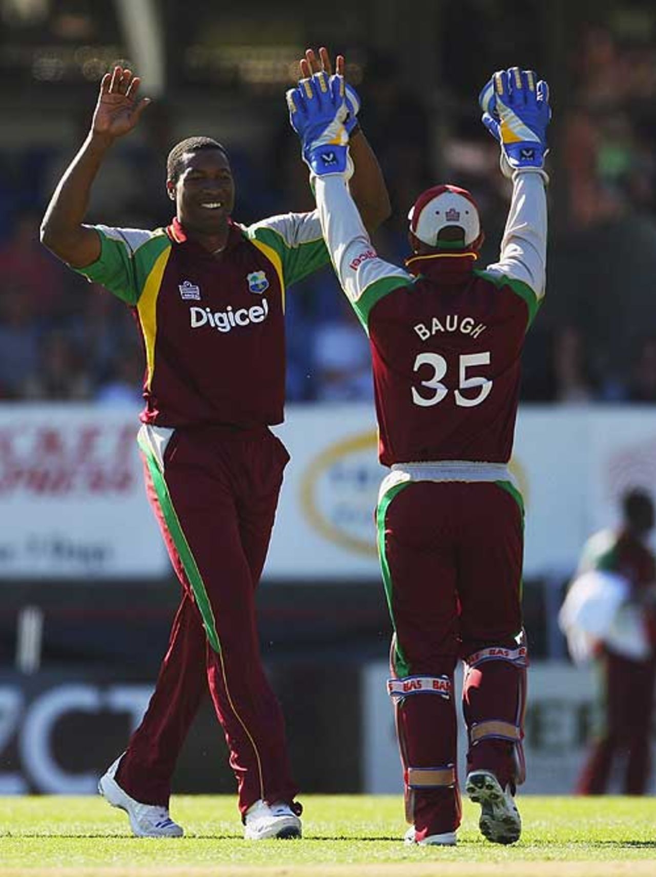 Kieron Pollard and Carlton Baugh celebrate Scott Styris' wicket, New Zealand v West Indies, 1st Twenty20, Auckland, December 26, 2008
