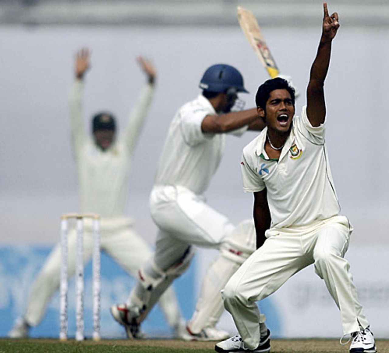 Mahbubul Alam appeals unsuccessfully for an lbw, Bangladesh v Sri Lanka, 1st Test, Mirpur, 1st day, December 26, 2008