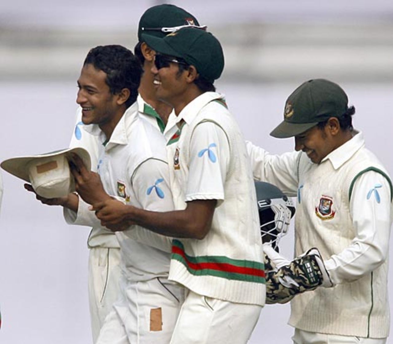 Bangladesh players congratulate Shakib Al Hasan, Bangladesh v Sri Lanka, 1st Test, Mirpur, 1st day, December 26, 2008
