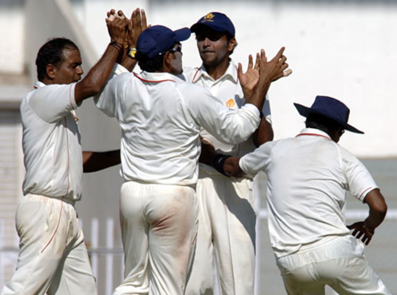Karnataka players celebrate Ravindra Jadeja's run-out, Saurashtra v Karnataka, 2nd Quarter-Final, Mumbai, Ranji Trophy Super League, 2nd day, December 27, 2008
