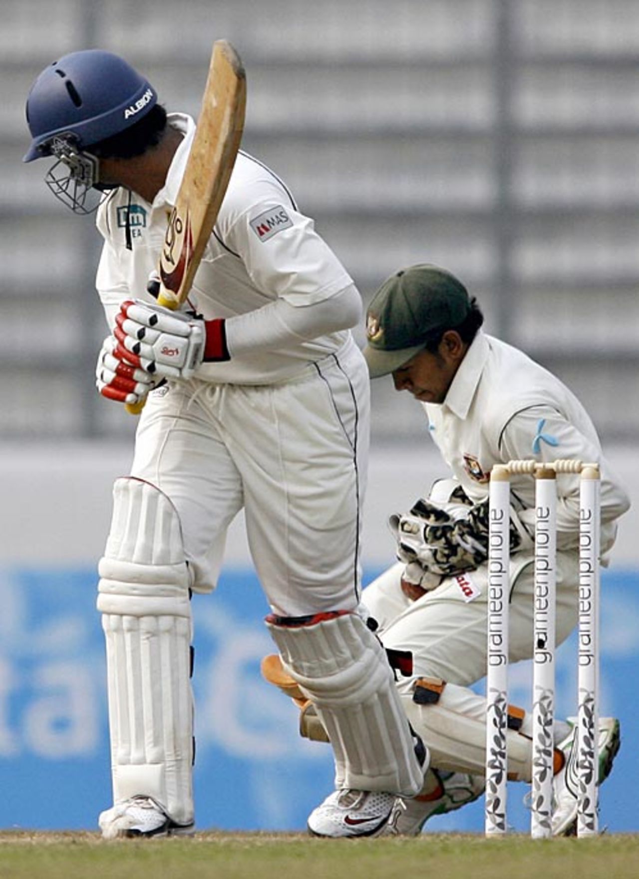 Mushfiqur Rahim manages to grab on to a ball down the leg side, Bangladesh v Sri Lanka, 1st Test, Mirpur, 3rd day, December 28, 2008