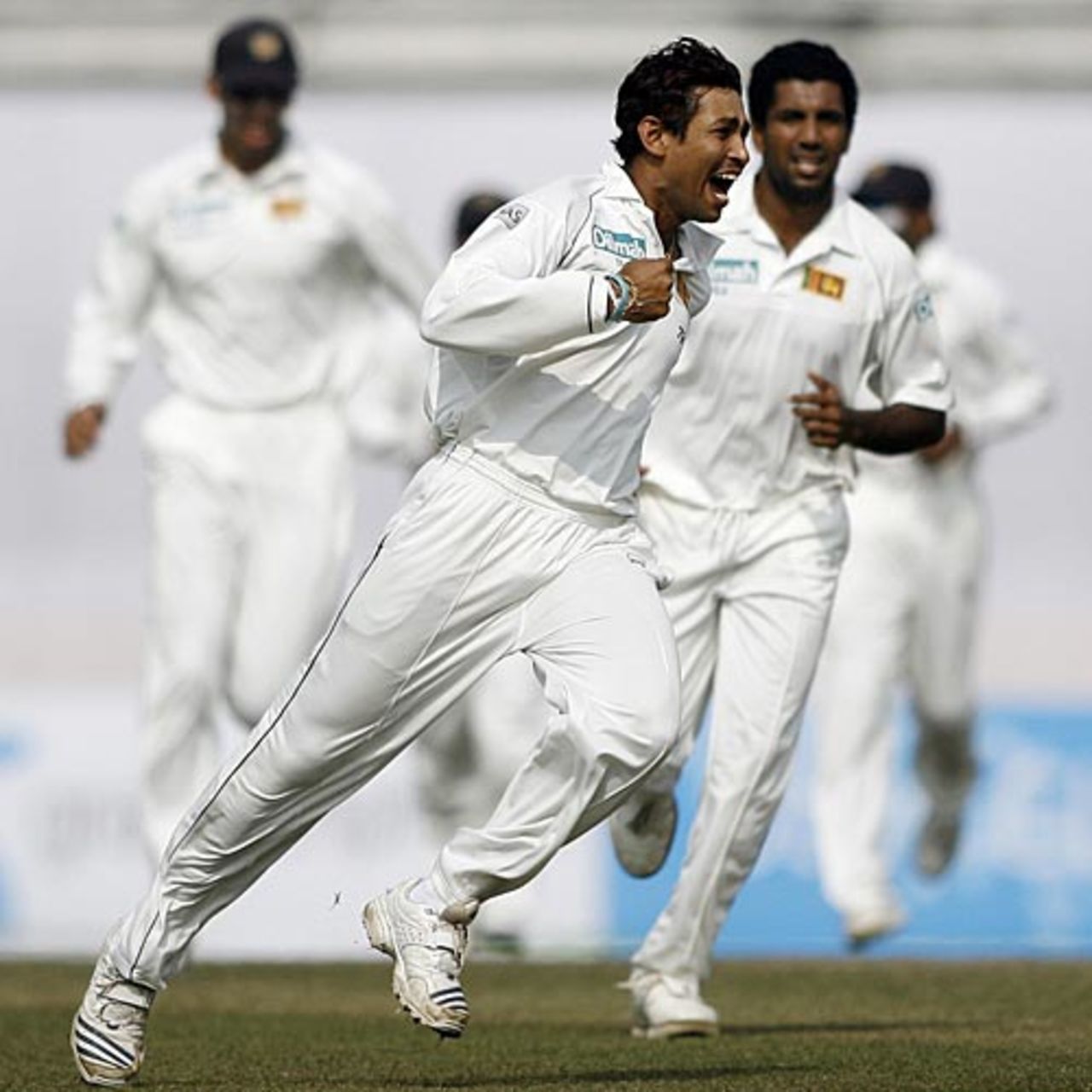 Tillakaratne Dilshan is delighted after running out Imrul Kayes, Bangladesh v Sri Lanka, 1st Test, Dhaka, 4th day, December 30, 2008