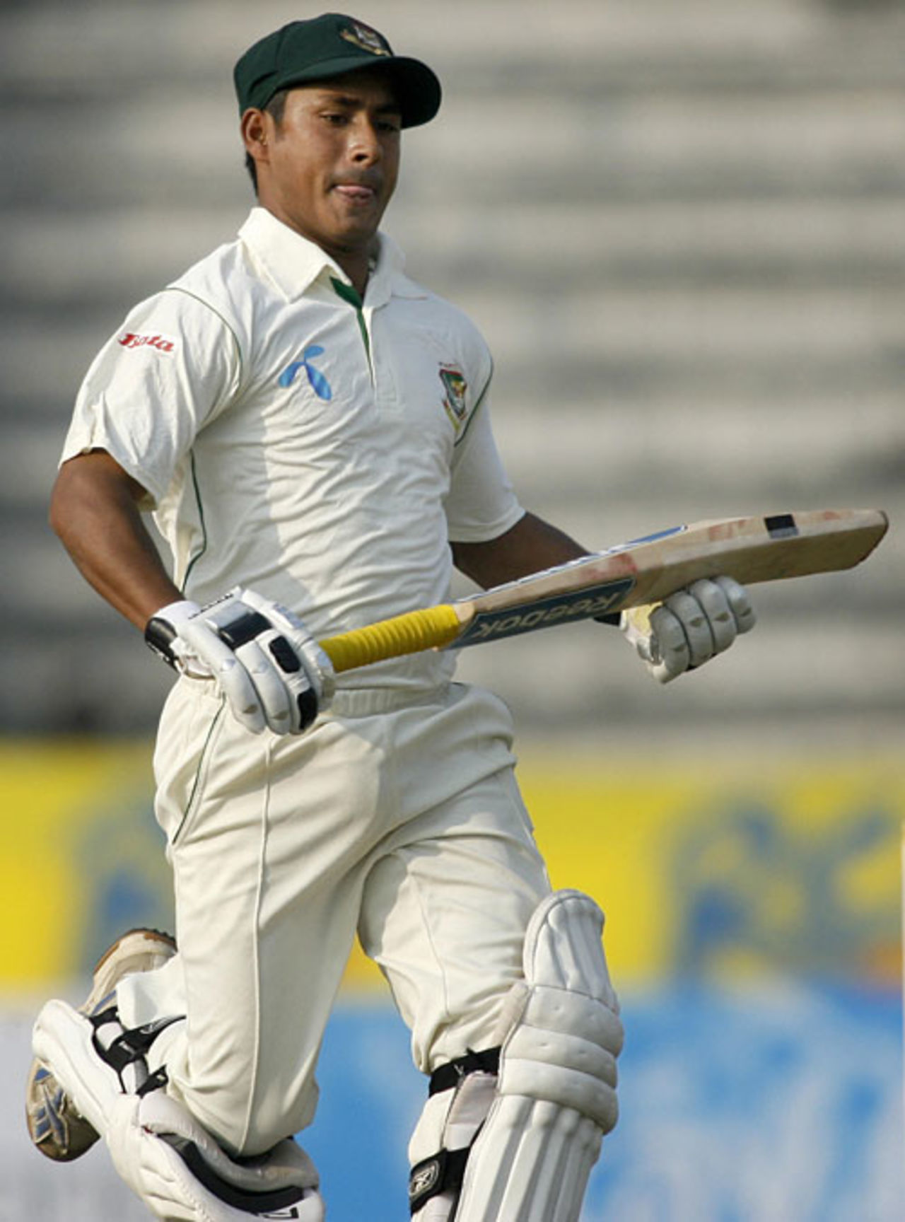 Mohammad Ashraful takes a run, Bangladesh v Sri Lanka, 1st Test, Dhaka, 4th day, December 30, 2008