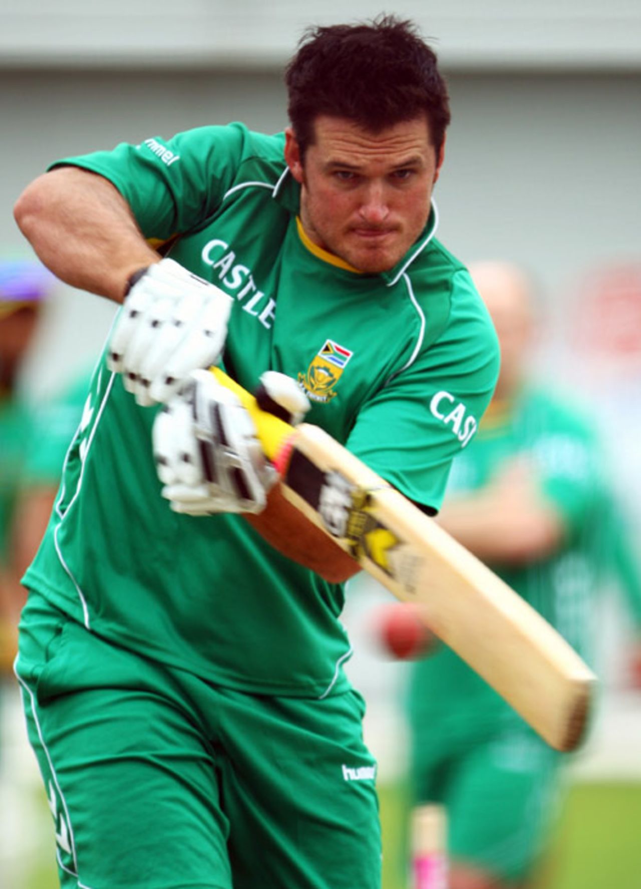 Graeme Smith pulls the ball during a net session ahead of the third Test, Sydney, January 2, 2009