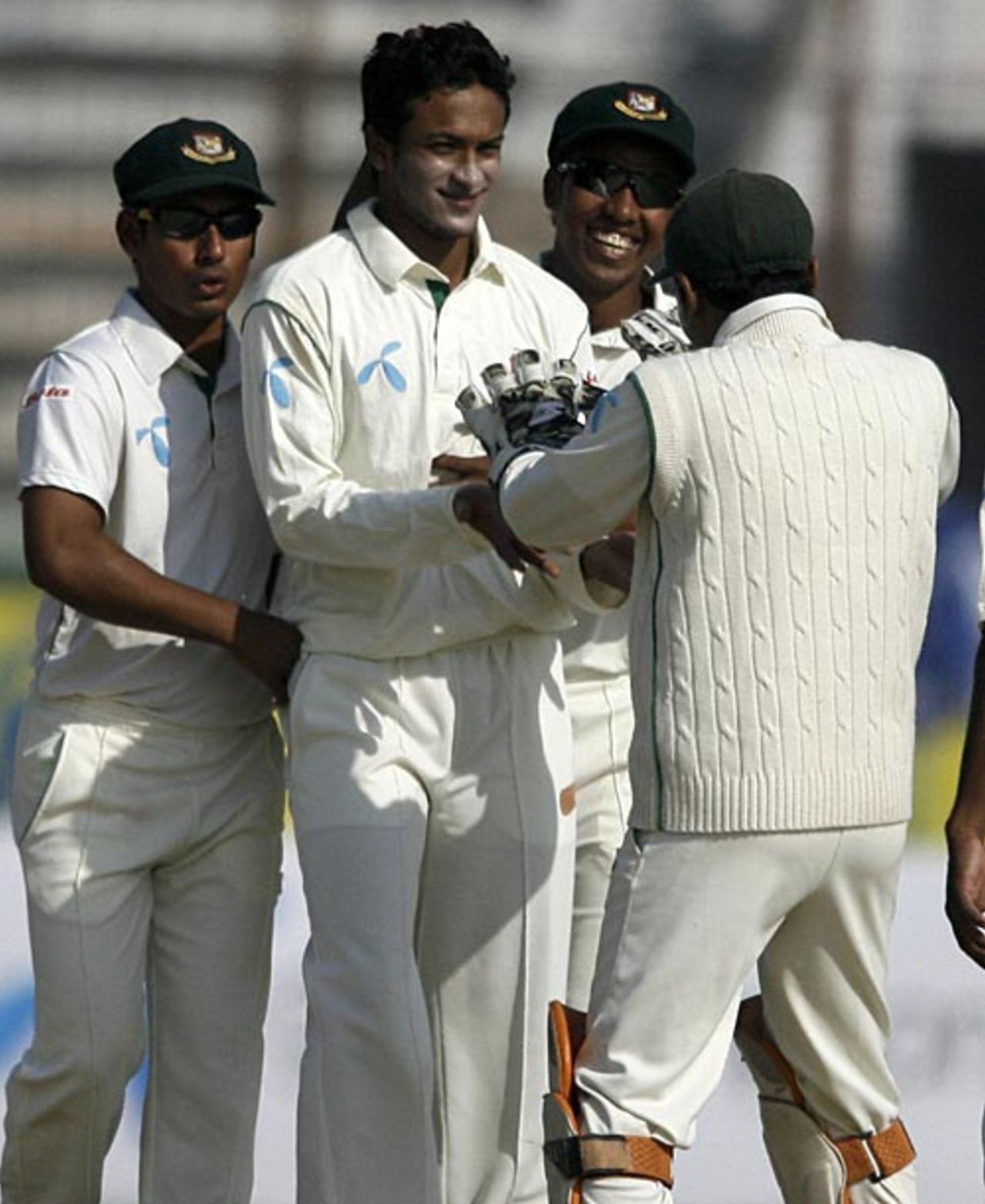 Shakib Al Hasan is congratulated by team-mates after dismissing Chamara Kapugedera, Bangladesh v Sri Lanka, 2nd Test, Chittagong, 2nd day, January 4, 2009