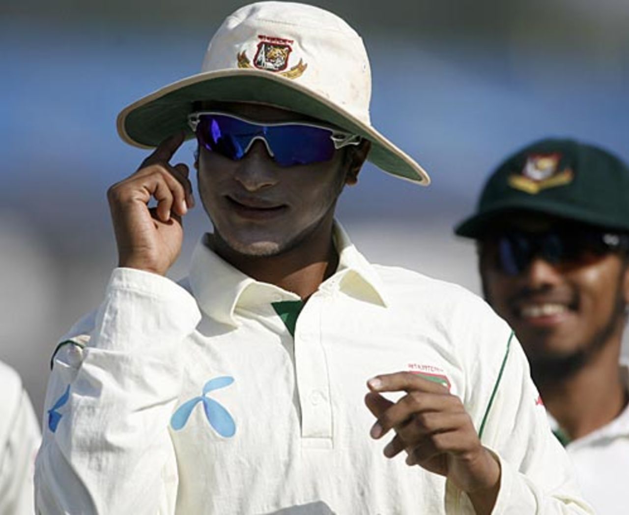 Shakib Al Hasan believes in using his head, Bangladesh v Sri Lanka, 2nd Test, Chittagong, 2nd day, January 4, 2009