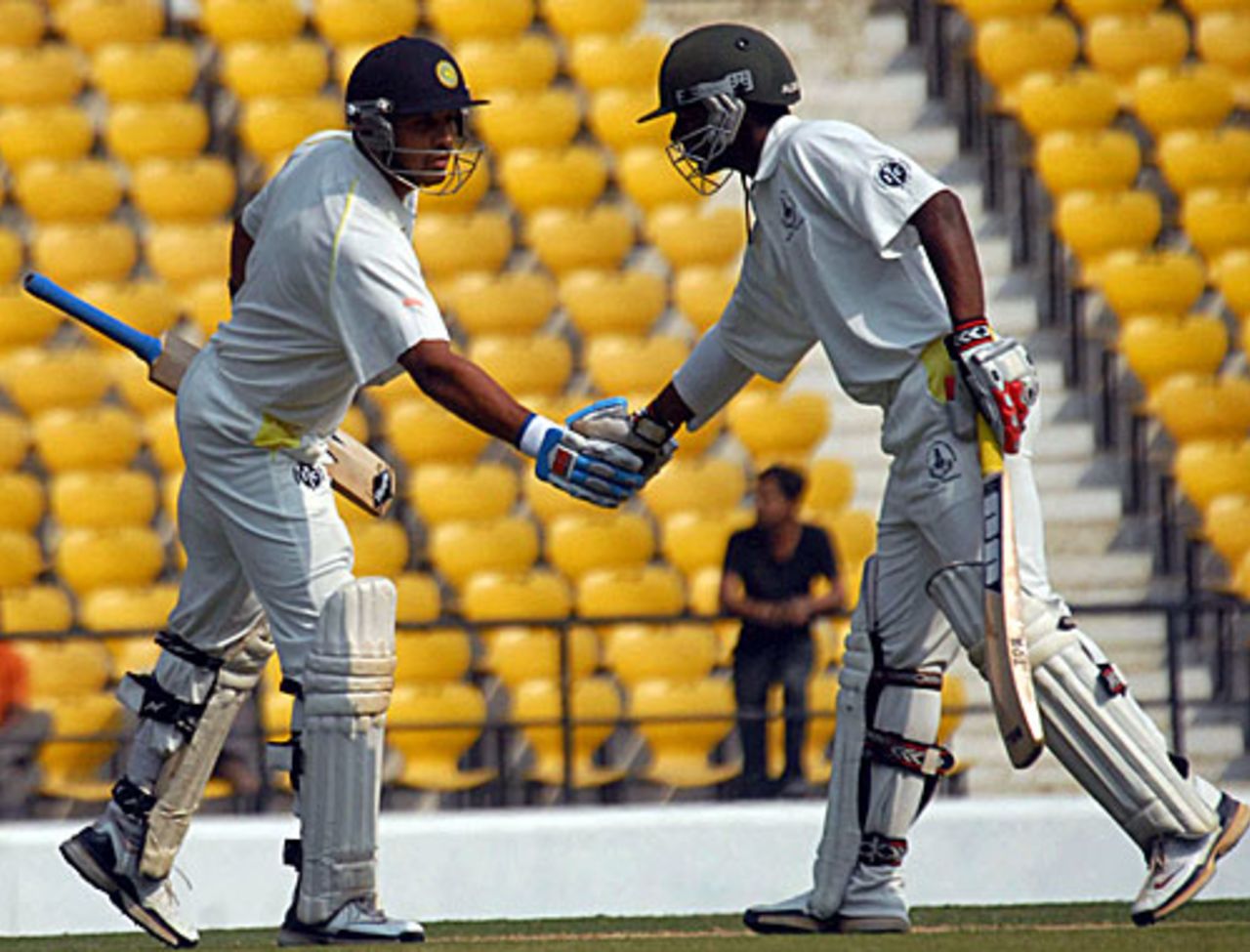 M Vijay and Abhinav Mukund added 167 together, Tamil Nadu v Uttar Pradesh, Ranji Super League semi-final, 1st day, Nagpur, January 4, 2009
