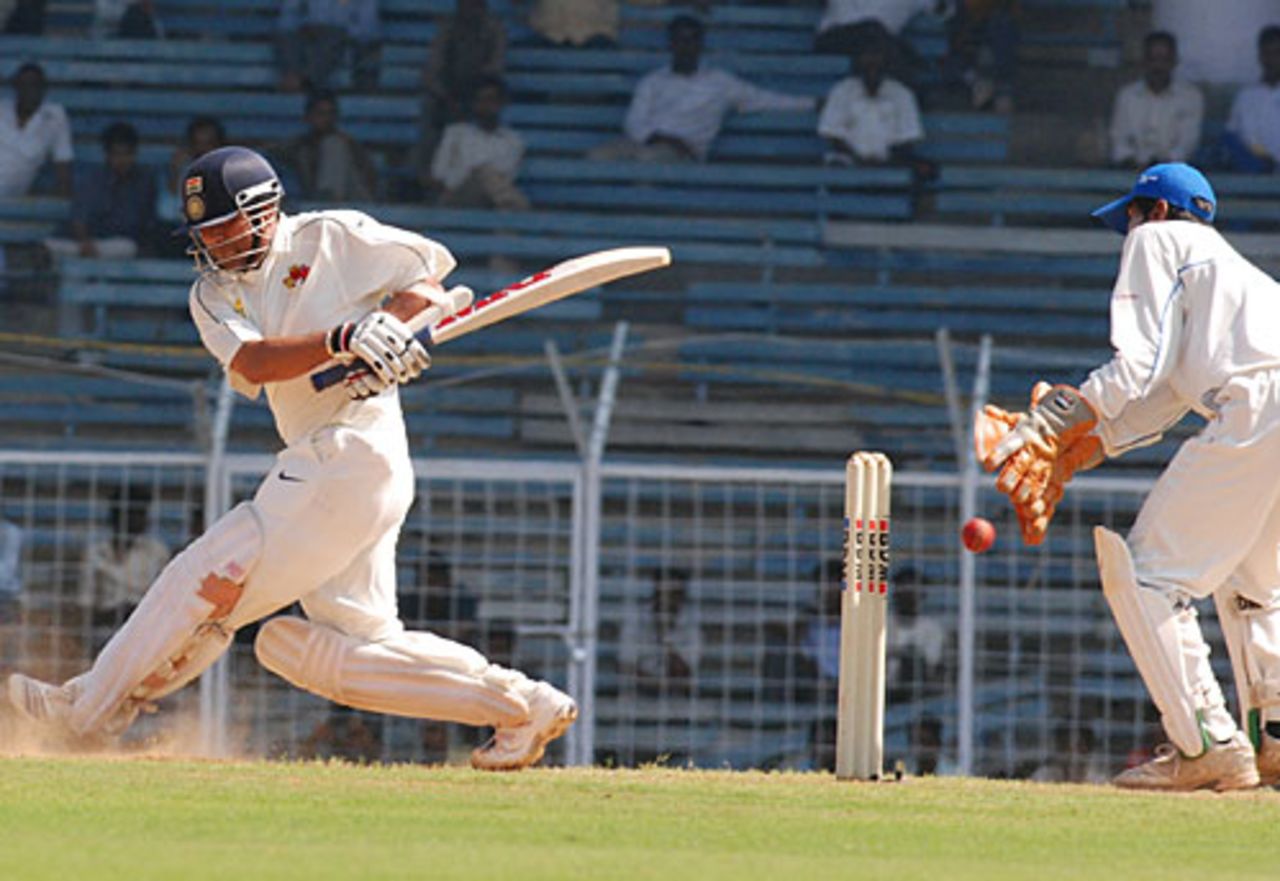 Sachin Tendulkar sweeps behind the wicket, Mumbai v Saurashtra, Ranji Super League semi-final, 2nd day, Chennai, January 5, 2009