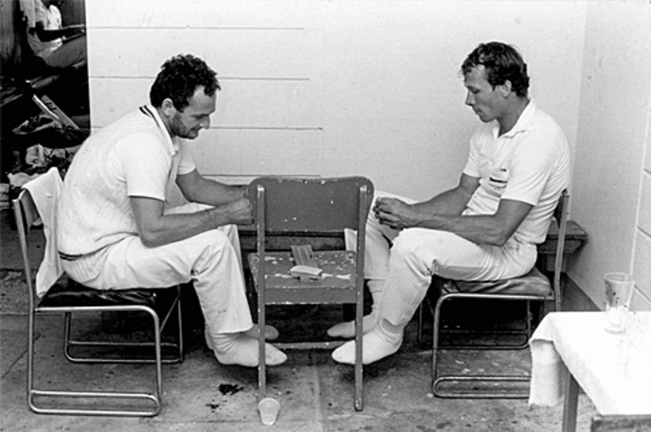 Michael Tame and Brian Davison play cribbage in the Tasmania dressing-room, Devonport, 1984-85