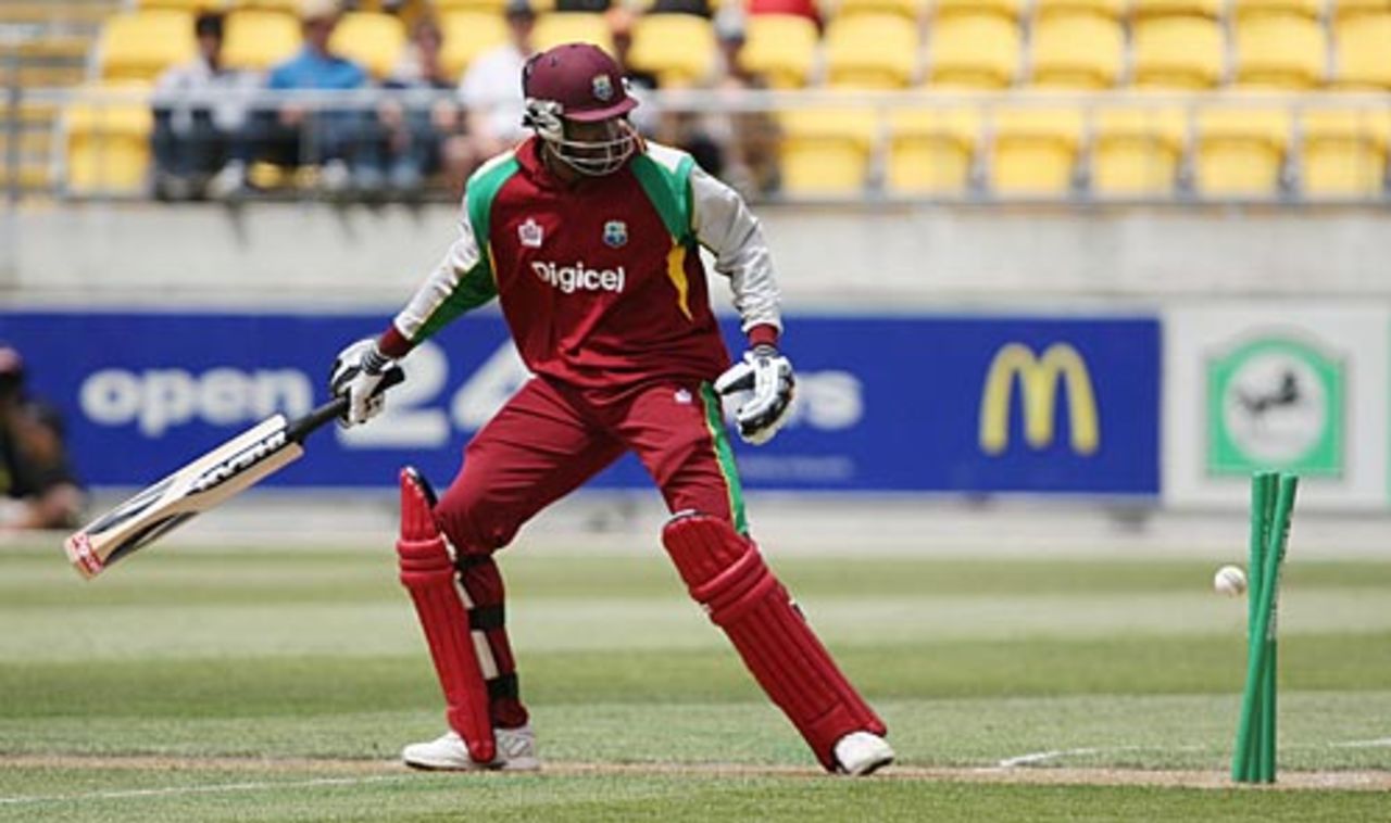 Chris Gayle chops a Kyle Mills delivery onto his stumps, New Zealand v West Indies, 3rd ODI, Wellington, January 7, 2009