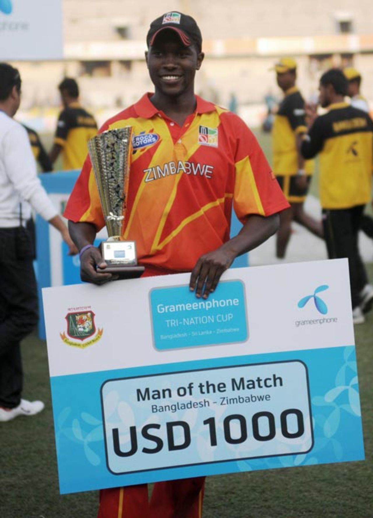 Elton Chigumbura was named the Man of the Match, Bangladesh v Zimbabwe, 1st ODI, Bangladesh tri-series, Mirpur, January 10, 2009