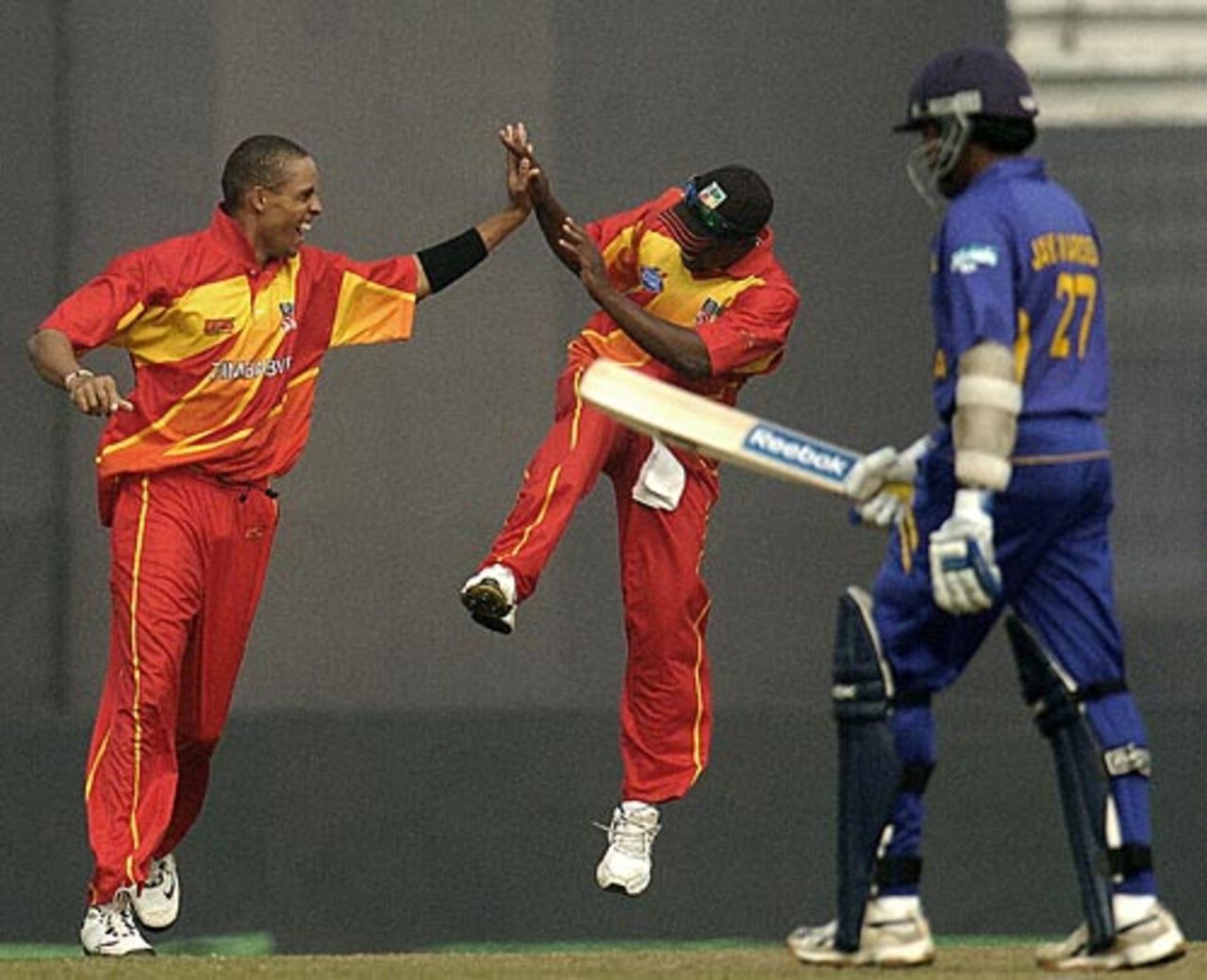 Ed Rainsford celebrates Mahela Jayawardene's wicket, Sri Lanka v Zimbabwe, tri-series, 2nd match, Mirpur, January 12, 2009