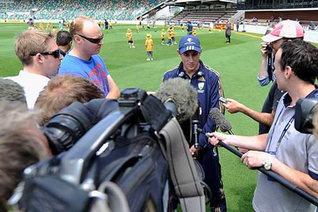 David Hussey interacts with the media at Bellerive Oval, Hobart, January 17, 2009