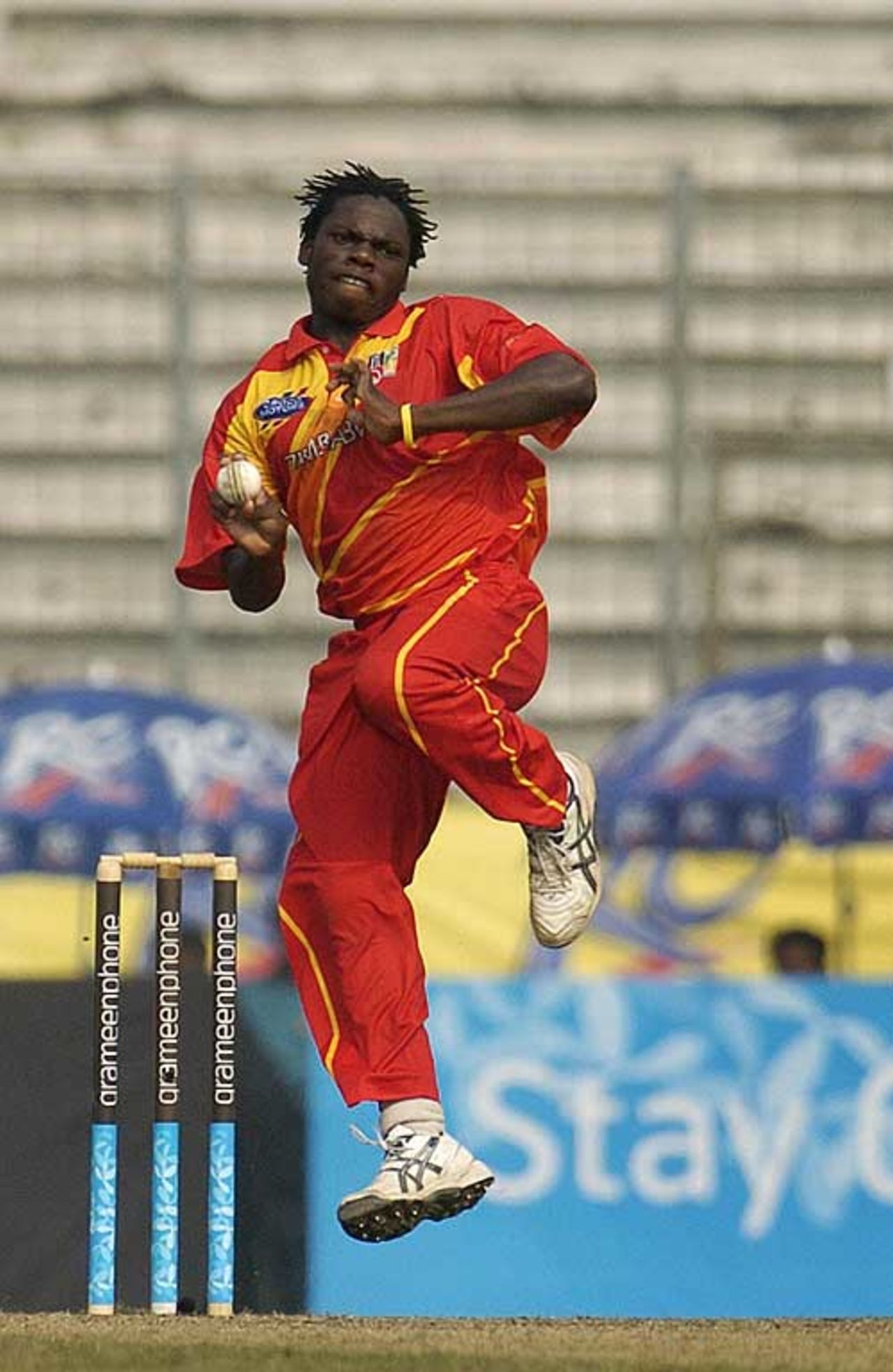 Tawanda Mupariwa turned in a very tidy opening spell, Bangladesh v Zimbabwe, 1st ODI, Mirpur, January 19, 2009