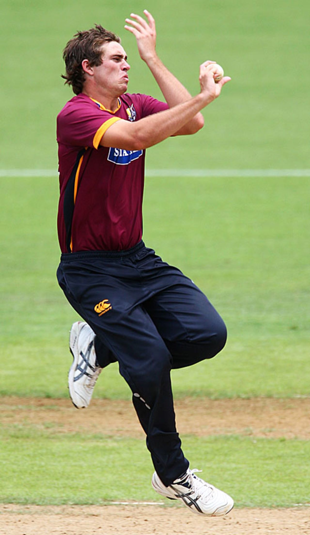Tim Southee gets ready to deliver, Auckland v Northern Districts, State Shield, Eden Park Outer Oval, January 21, 2009