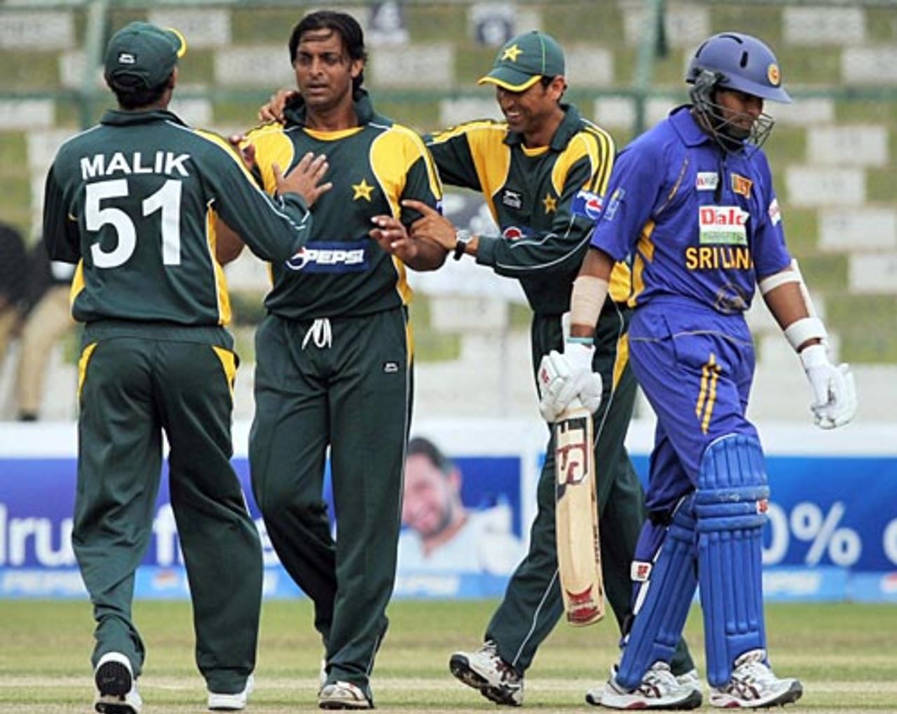 Shoaib Akhtar dismissed Tillakaratne Dilshan for 76, Pakistan v Sri Lanka, 2nd ODI, Karachi, January 21, 2009