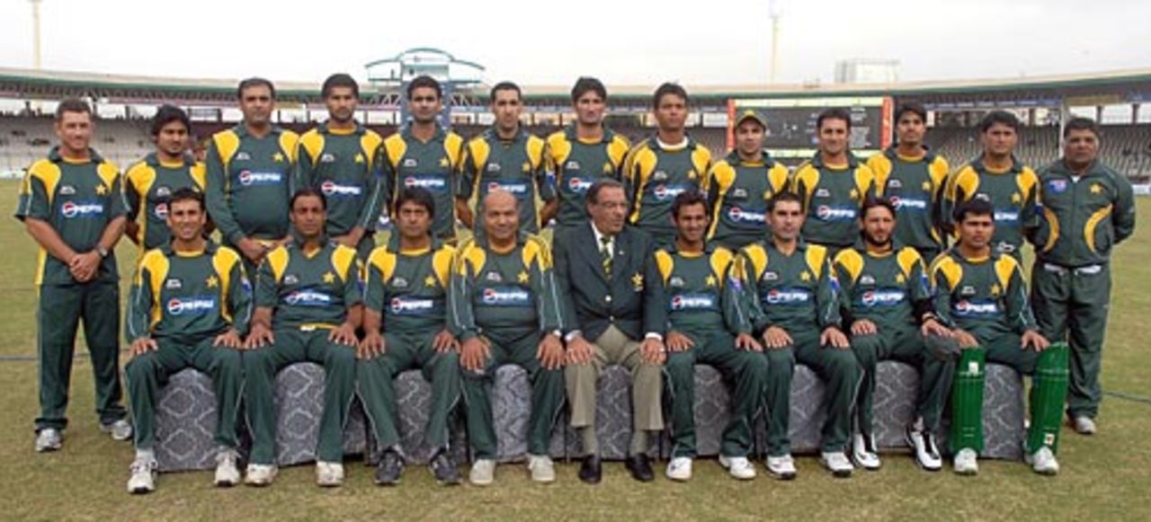 The Pakistan team pose for a group photograph before the 2nd ODI against Sri Lanka, Pakistan v Sri Lanka, 2nd ODI, Karachi, January 21, 2009