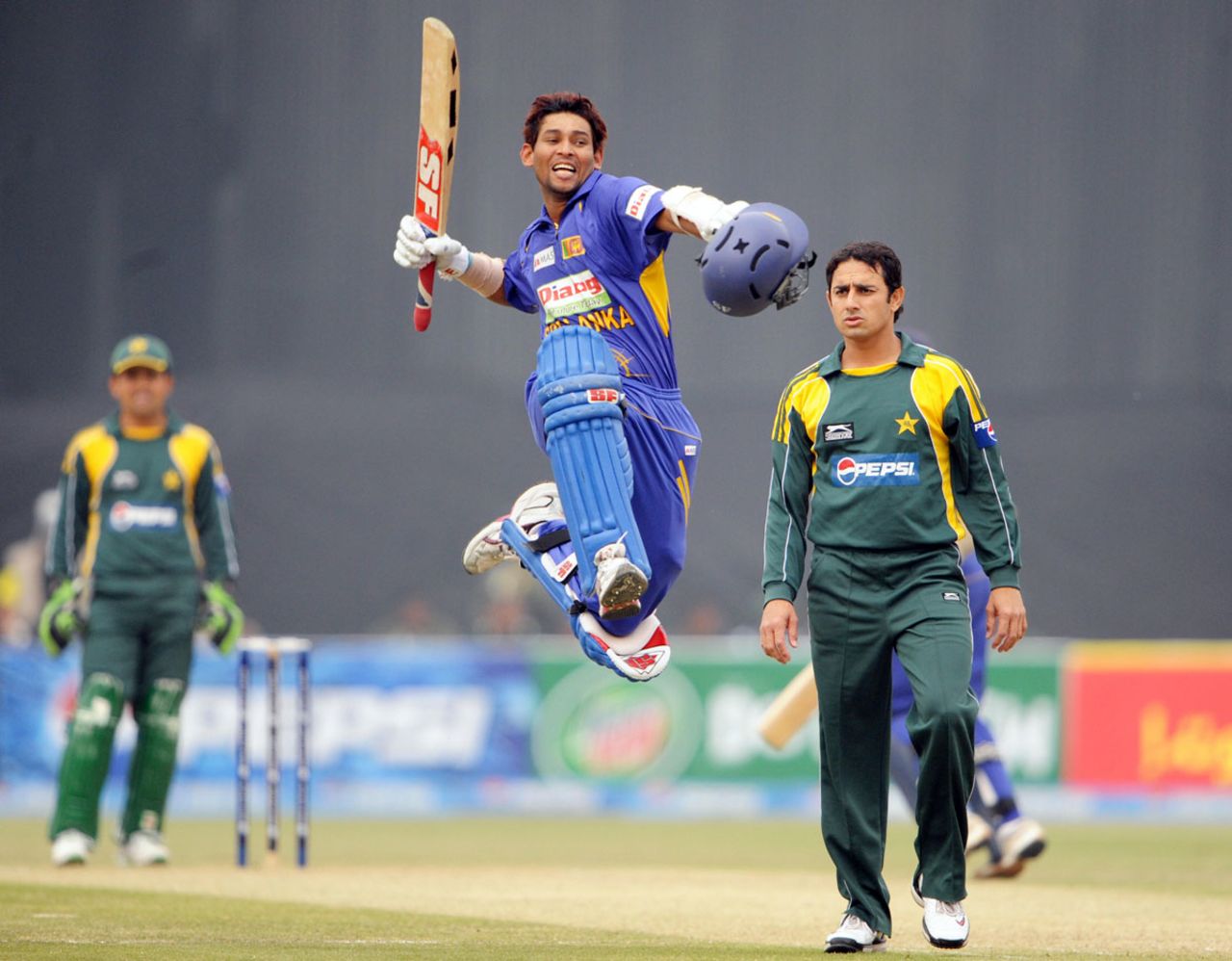 Tillakaratne Dilshan leaps in celebration, Pakistan v Sri Lanka, 3rd ODI, Lahore, January 24, 2009