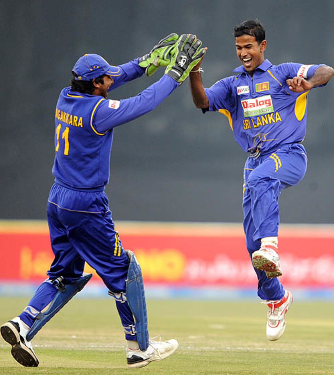 Nuwan Kulasekara celebrates with Kumar Sangakkara, Pakistan v Sri Lanka, 3rd ODI, Lahore, January 24, 2009