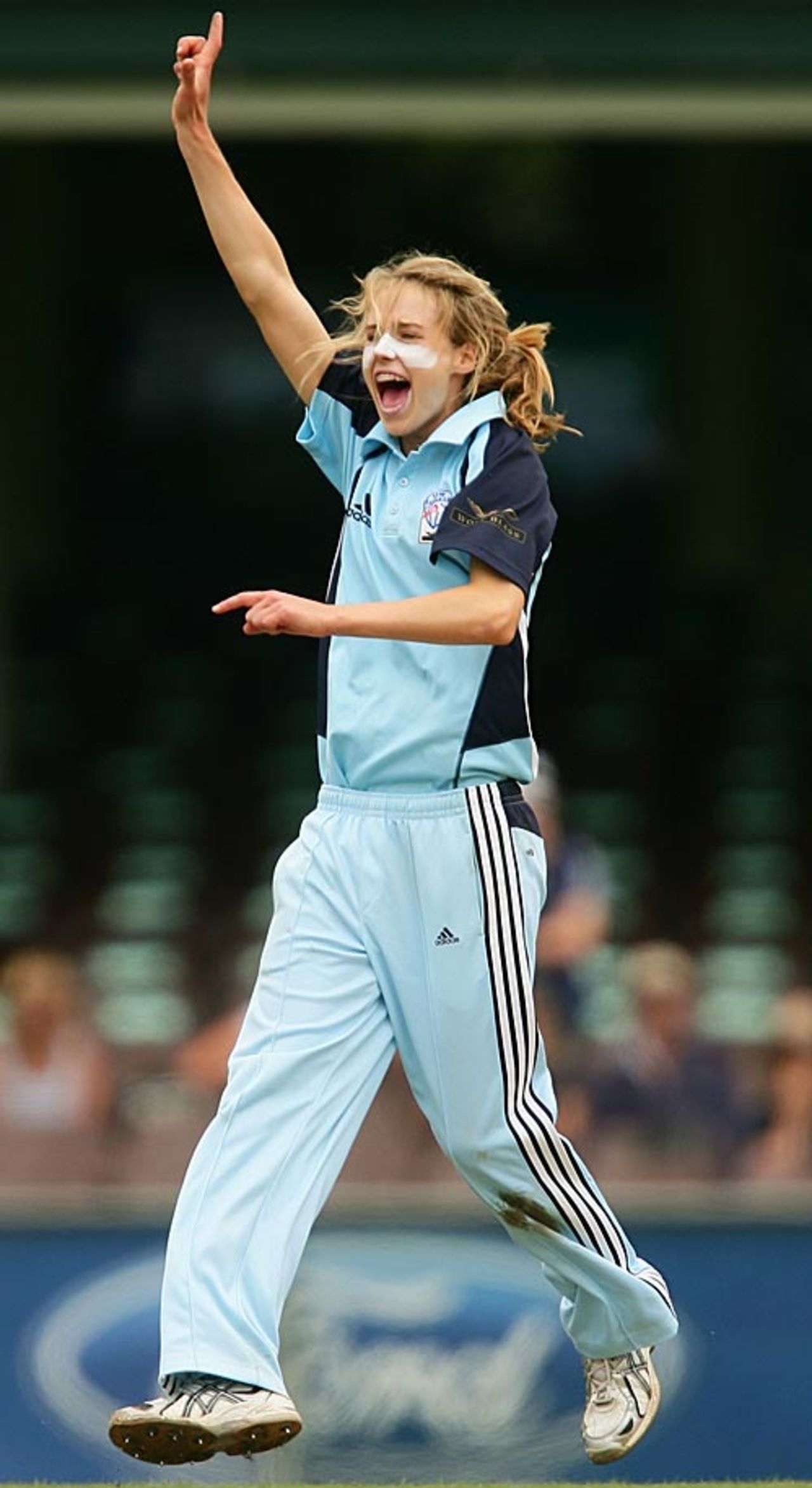 Ellyse Perry appeals successfully for a caught behind, New South Wales v Victoria, Women's National Cricket League final, January 25, 2009
