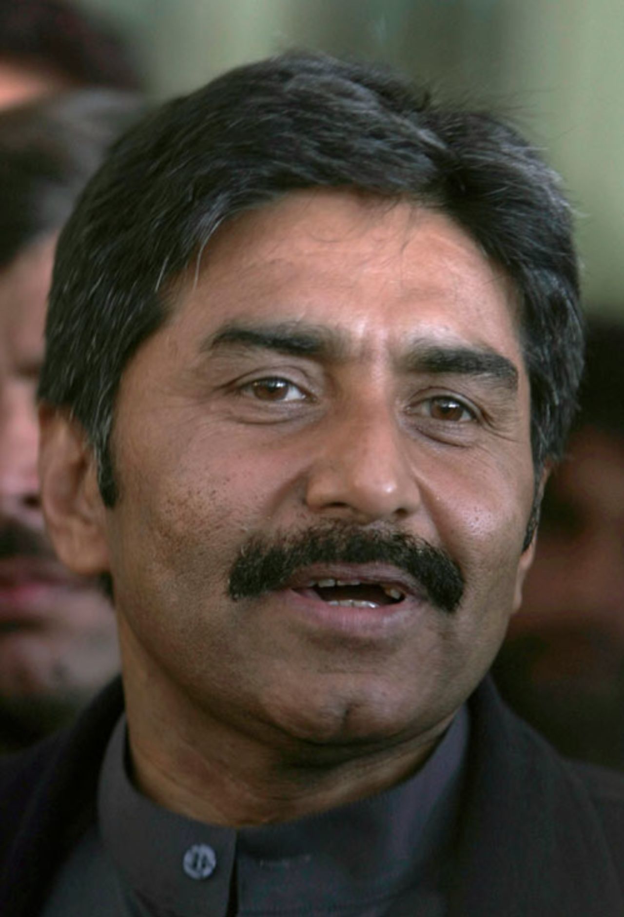 Javed Miandad talks to media in Lahore after resigning as Pakistan's director of cricket, Lahore, January 28, 2009