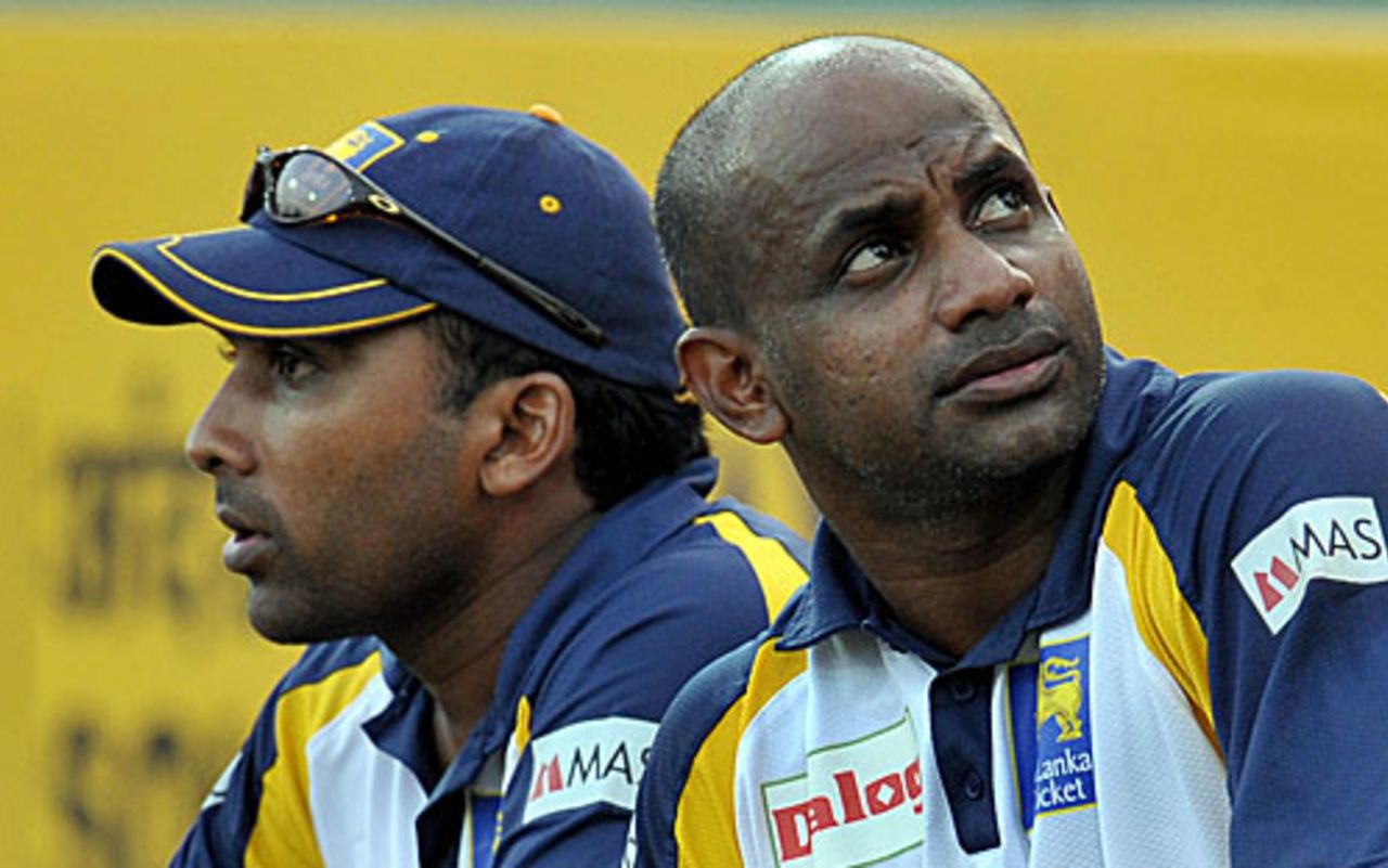Mahela Jayawardene and Sanath Jayasuriya take a breather, Colombo, January 30, 2009