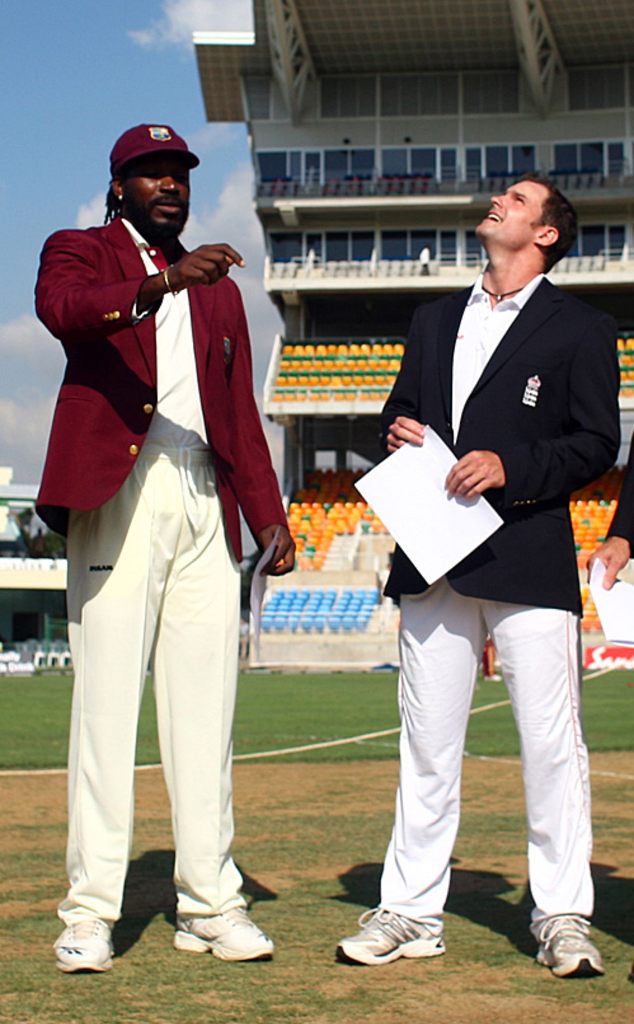 Chris Gayle tosses ... Andrew Strauss calls, and wins the toss in Jamaica, West Indies v England, 1st Test, Kingston, February 4, 2009