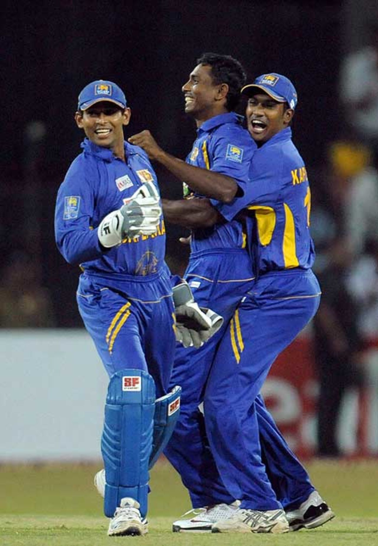 Sri Lankan players celebrate a wicket, Sri Lanka v India, Only T20 International, Colombo, February 10, 2009