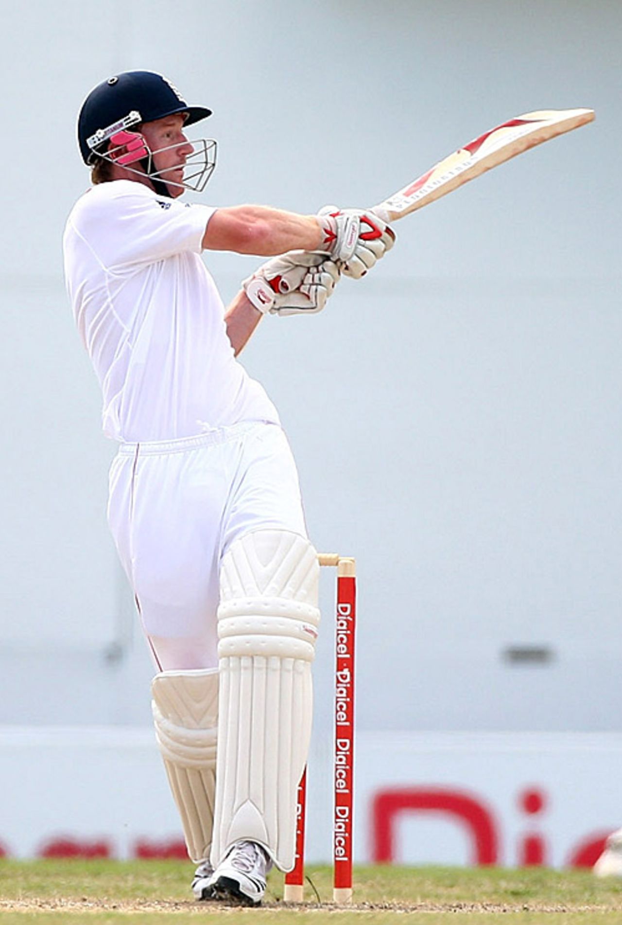 Paul Collingwood goes on the hook, West Indies v England, 3rd Test, Antigua, February 16, 2009