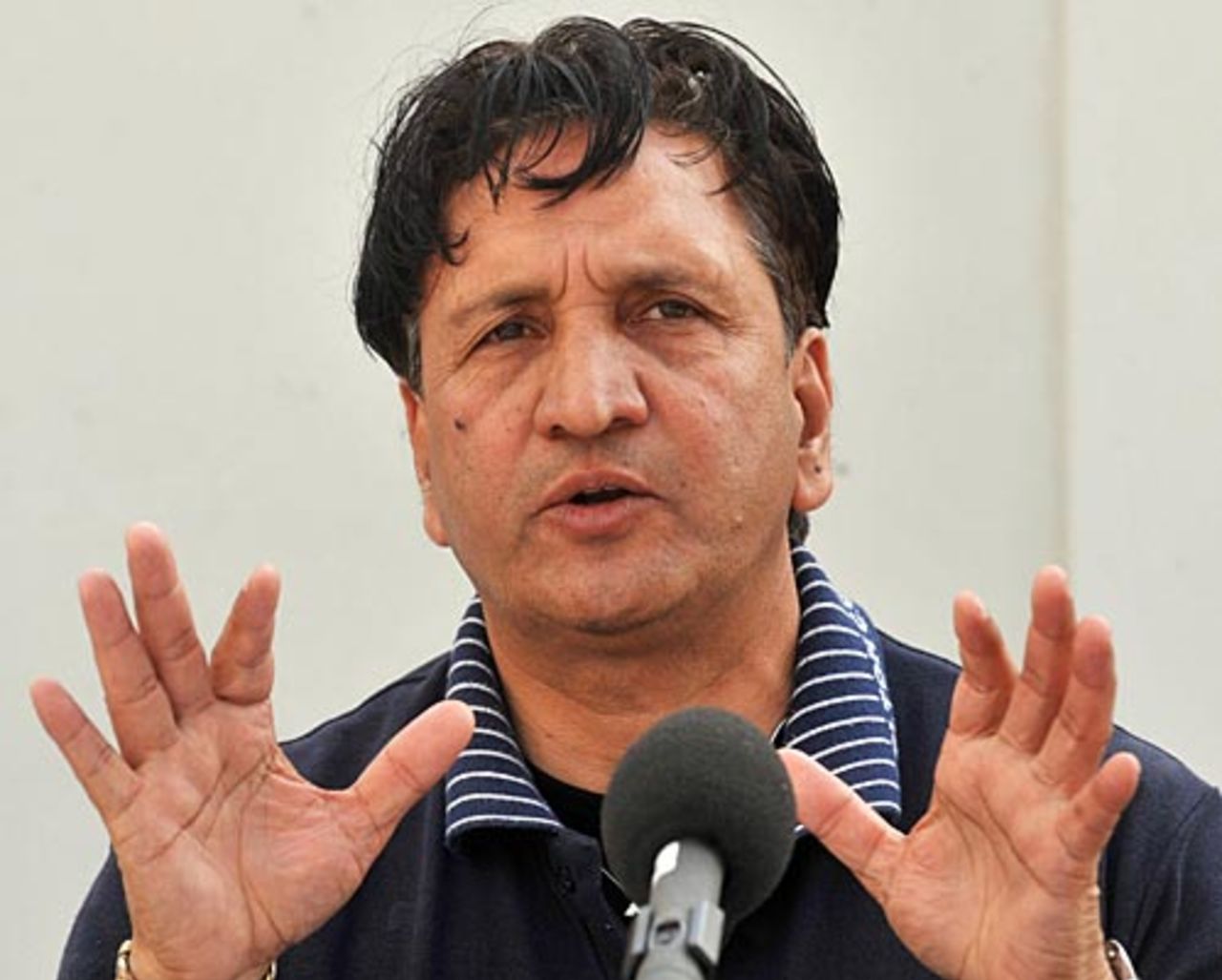 Abdul Qadir announces the Pakistan squad for the first Test against Sri Lanka, Karachi, February 18, 2009