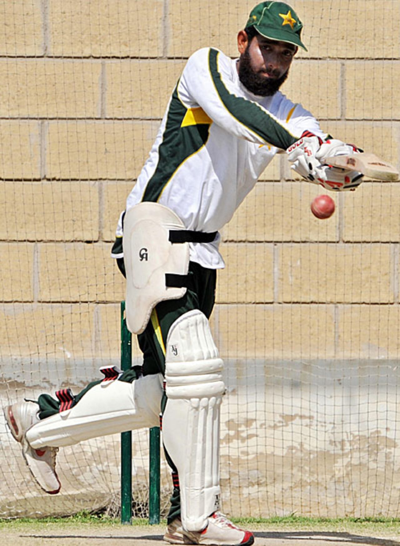 Asim Kamal opens up at the nets, Karachi, February 20, 2009