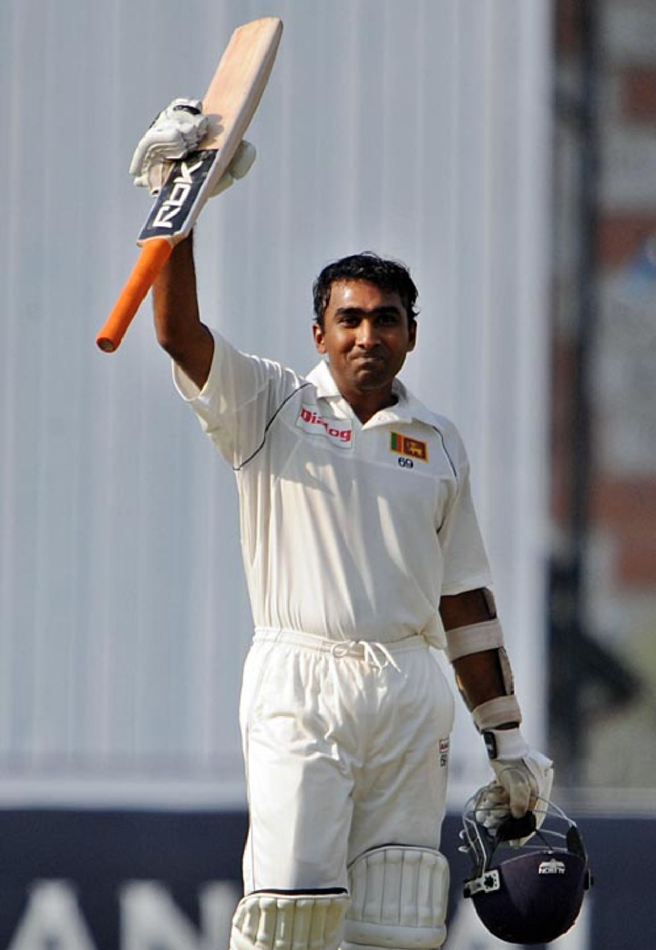 Mahela Jayawardene reaches his century, Pakistan v Sri Lanka, 1st Test, Karachi, 1st day, February 21, 2009